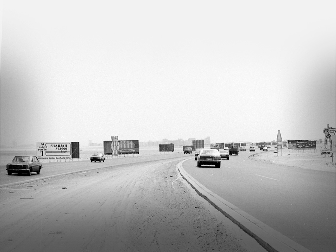 1980: Traffic on Dubai Sharjah road.
